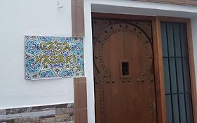 Estudio Nazari Medio At Home